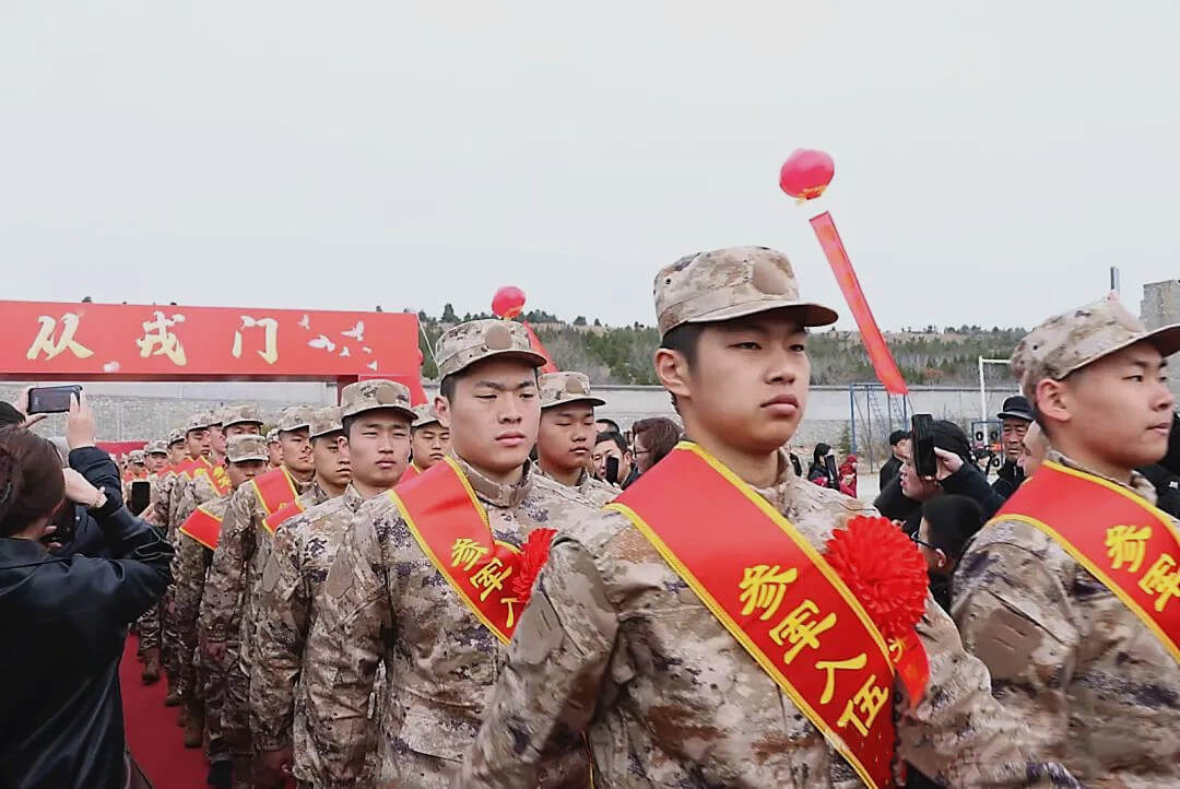 热血青春，从“戎”启航！兰陵县190名新兵奔赴军营